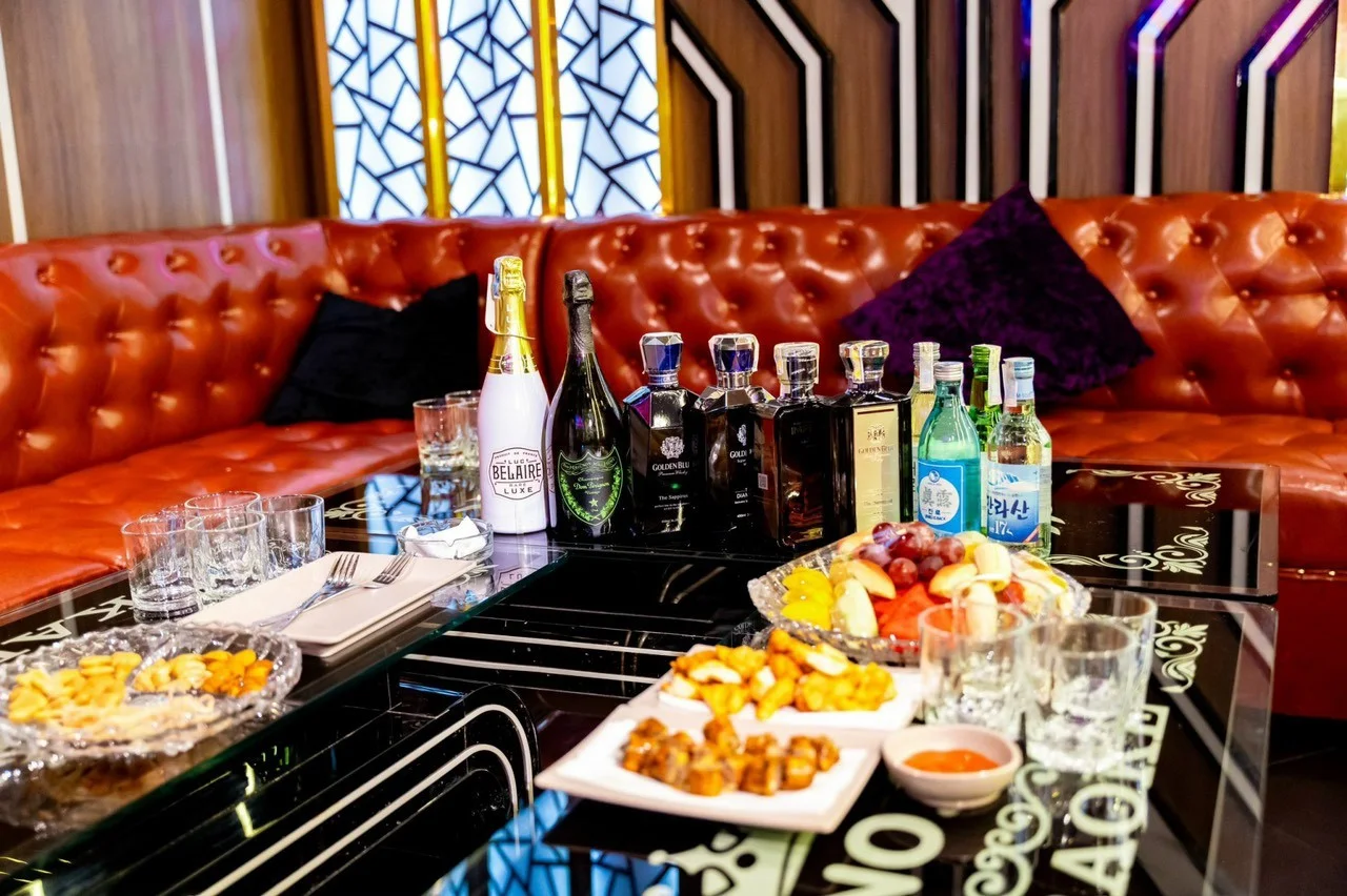 호치민 더원 가라오케