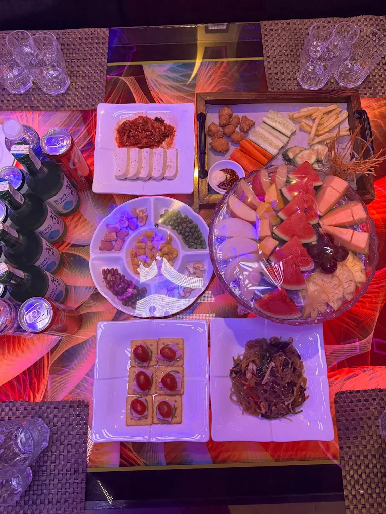 호치민 102가라오케