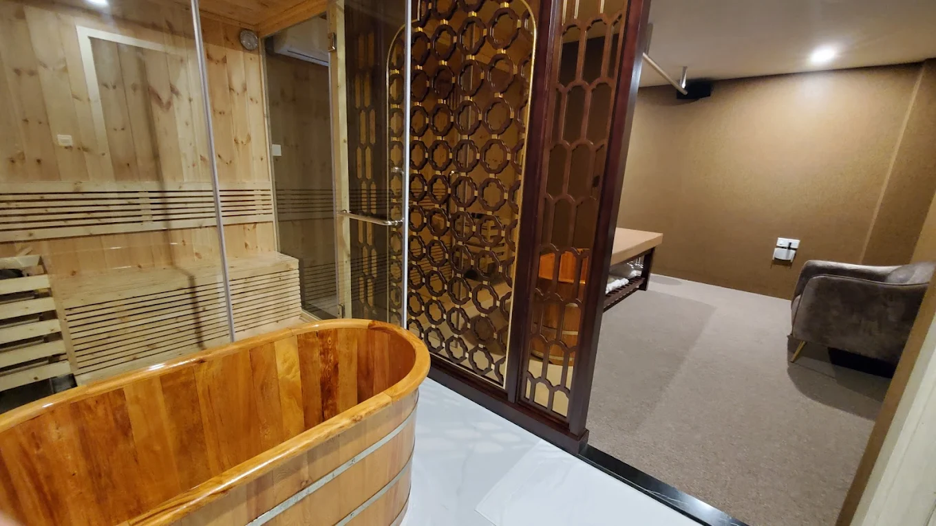 호치민 루나마사지