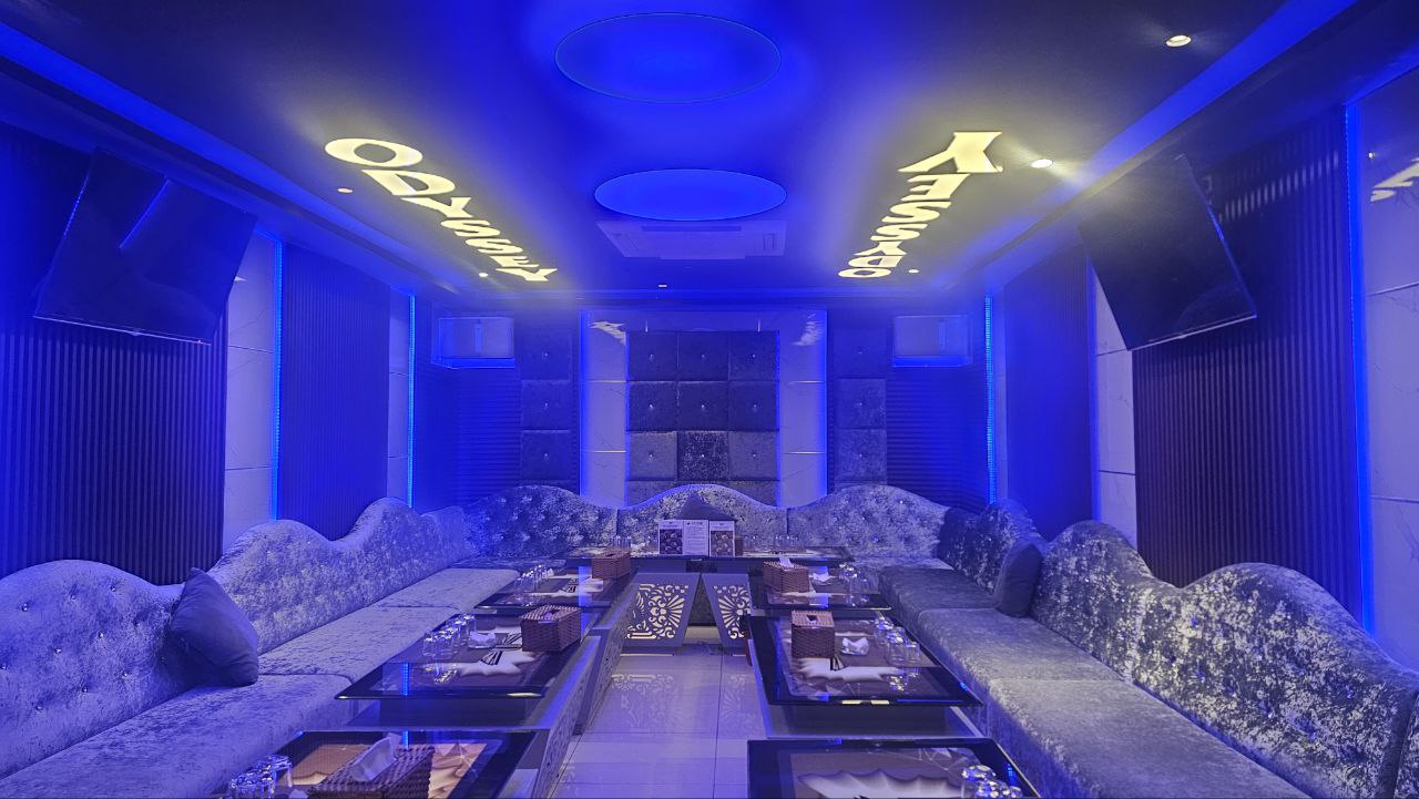 호치민 가라오케