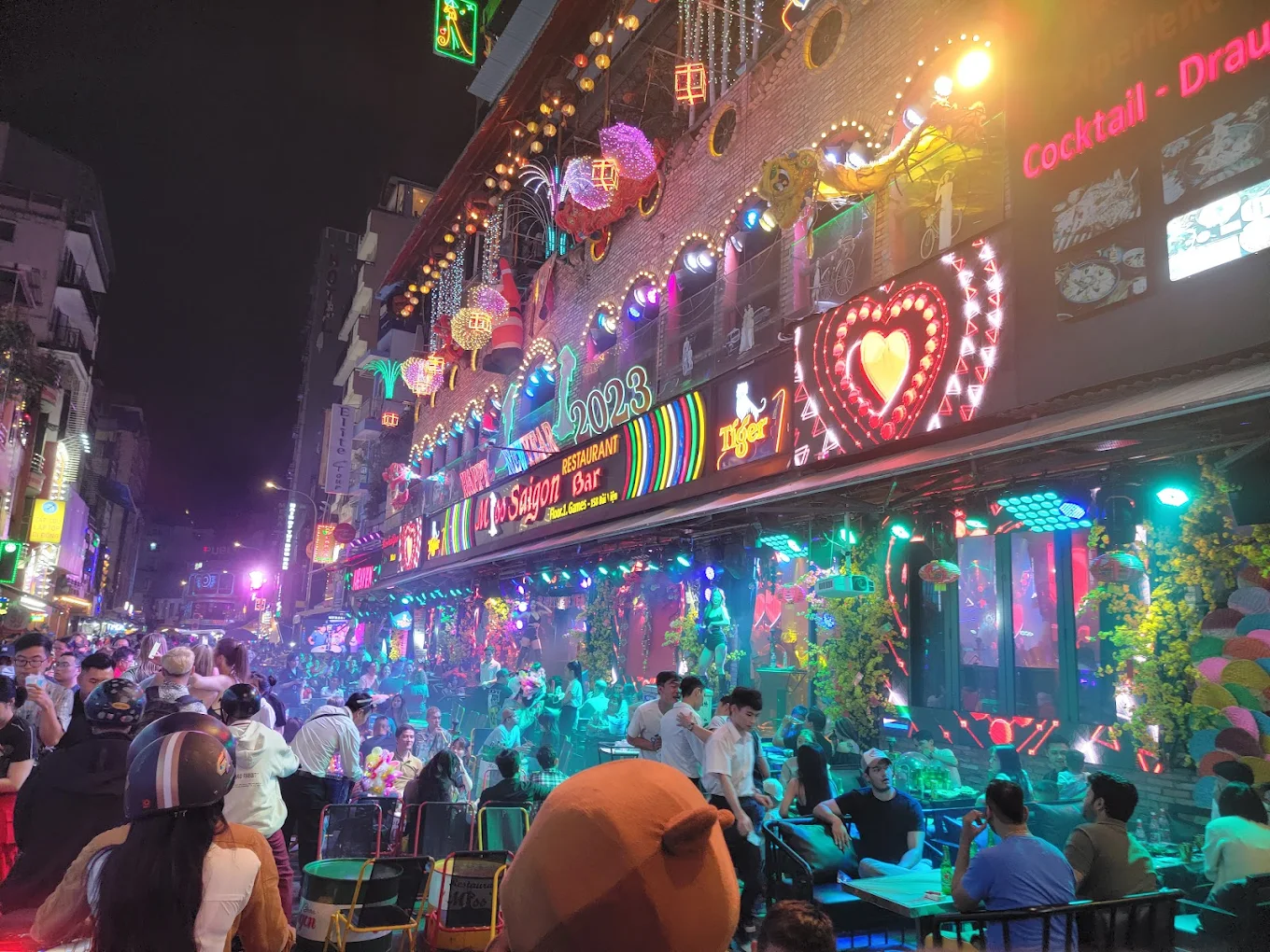 호치민 부이비엔 거리