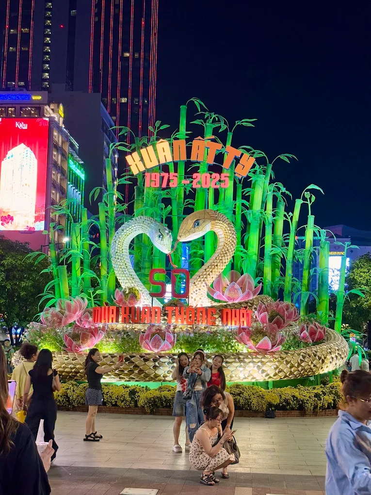 호치민 부이비엔 거리