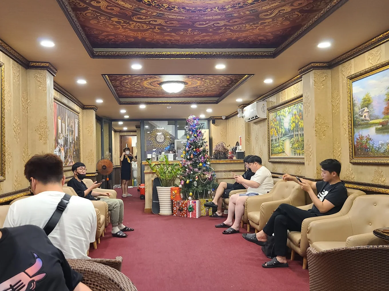 호치민 황제 이발소