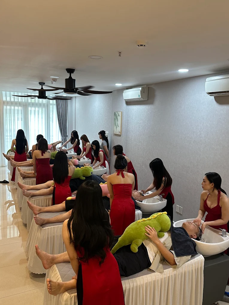 호치민 춘향 이발소